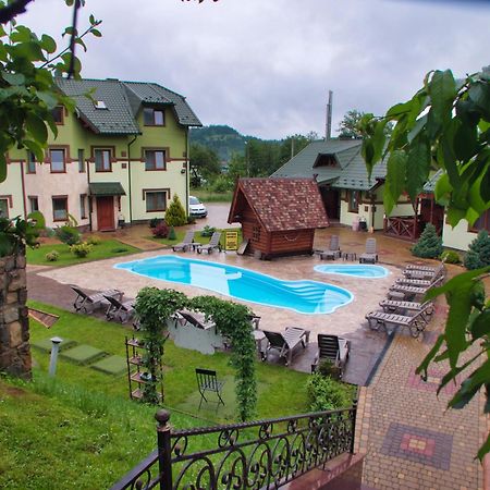 Emerald House Mykulychyn Buitenkant foto